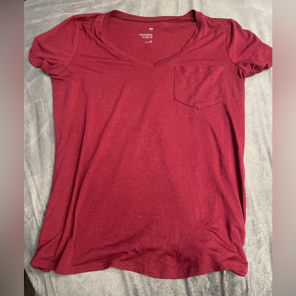 Burgundy V-neck Tshirt
